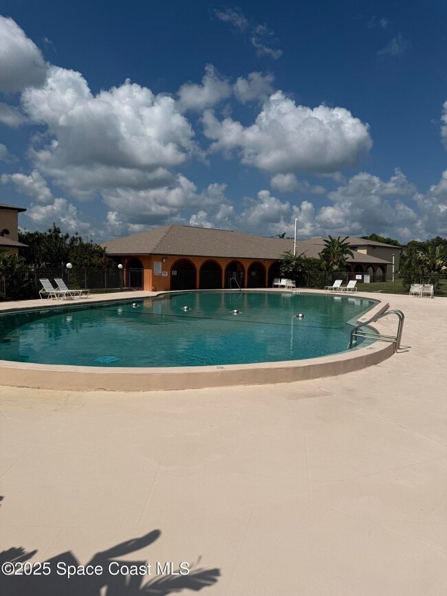 Building Photo - 124 San Juan Cir