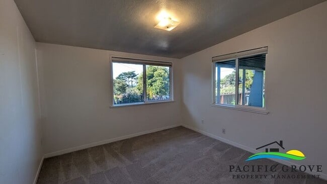 Building Photo - Bright and Cozy 3 Bedroom Home In Pacific Grove