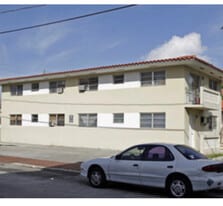 Building Photo - 585 SW 13th Ave