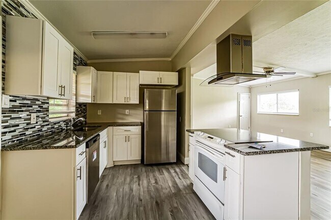 Building Photo - 3125 Wallington Dr