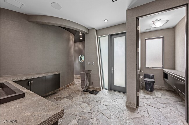 Building Photo - 1108 Pine Island Ct