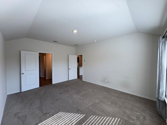 Building Photo - 1221 Acacia Dr