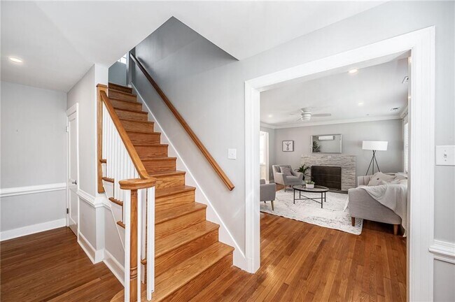 Building Photo - 4106 Grove Ave