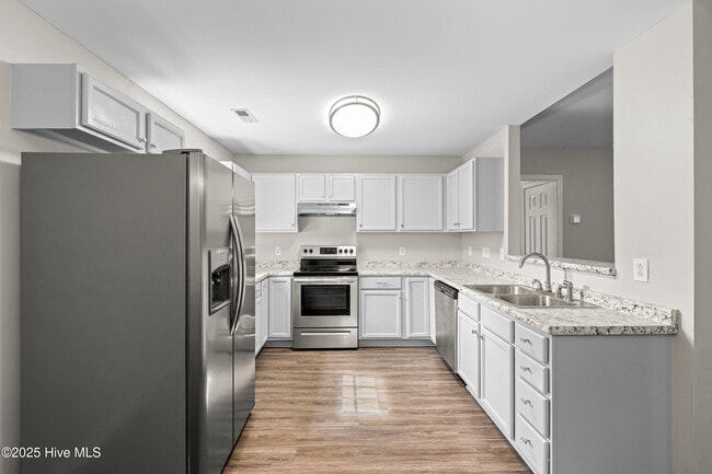 Building Photo - 200 Druid Ct