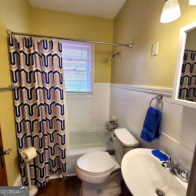 Building Photo - 7025 Rico Rd