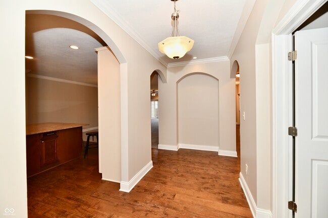 Building Photo - 8555 One W Dr