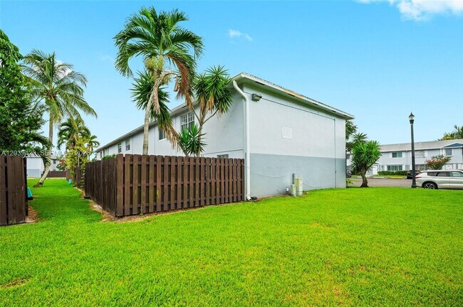 Building Photo - 1774 SW 81st Ln