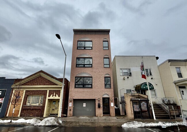 Building Photo - 4108 John F. Kennedy Blvd