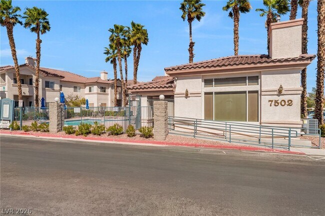 Building Photo - 2113 Echo Bay St