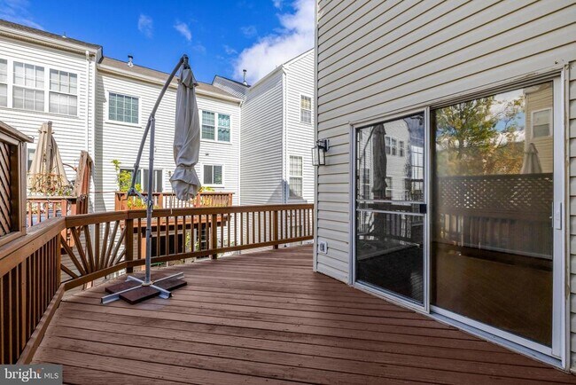 Building Photo - 12913 Wood Cres Cir