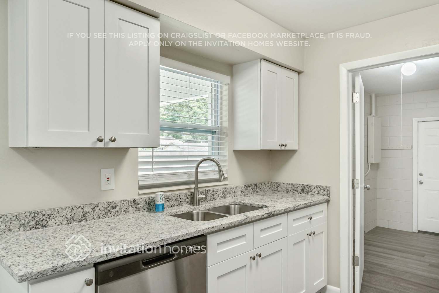 Building Photo - 5695 Deerfield Rd