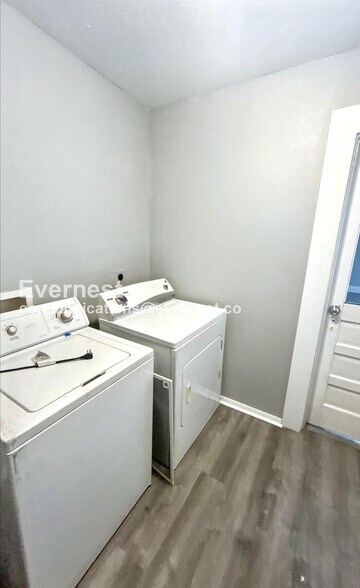 Building Photo - 1624 Pike Ave