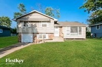 Building Photo - 9404 White Ave