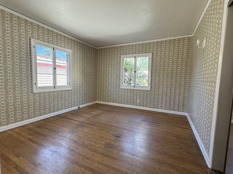 Building Photo - 1611 Idlewood Rd