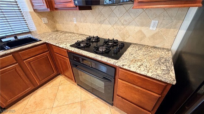 Building Photo - 9878 Big Window St