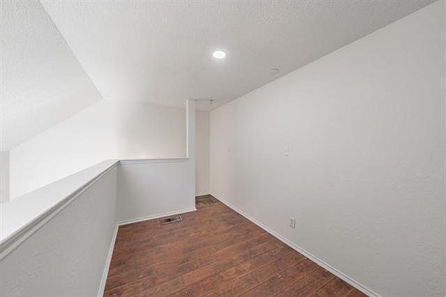 Building Photo - 3101 Sondra Dr