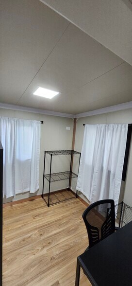 Building Photo - 205 E Nakoma