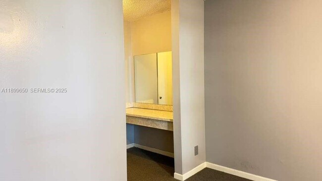 Building Photo - 7175 Orange Dr