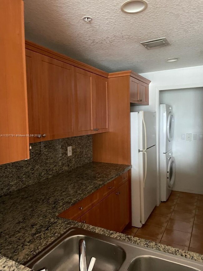 Building Photo - 6360 NW 114th Ave