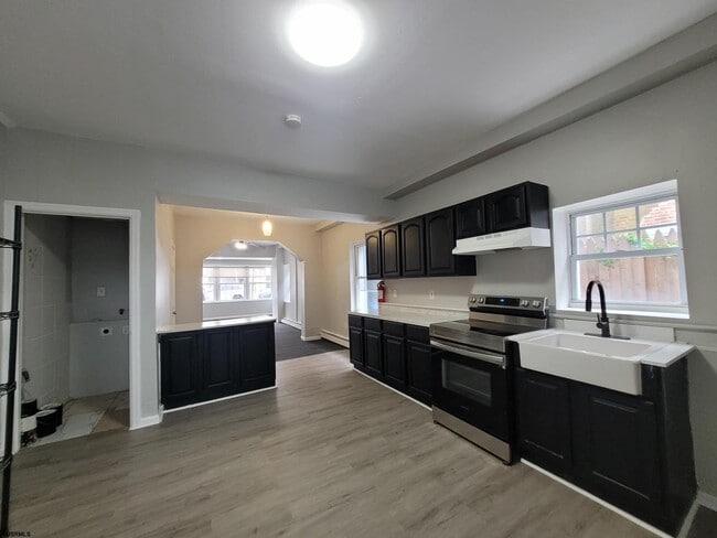 Building Photo - 1108 Baltic Ave