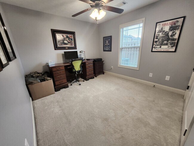Building Photo - $100 Military Discount! Close to Park, Lik...