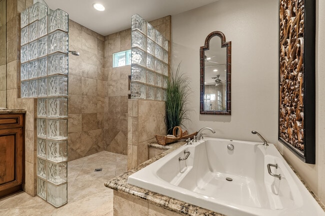 Building Photo - 99 Conejo Cir
