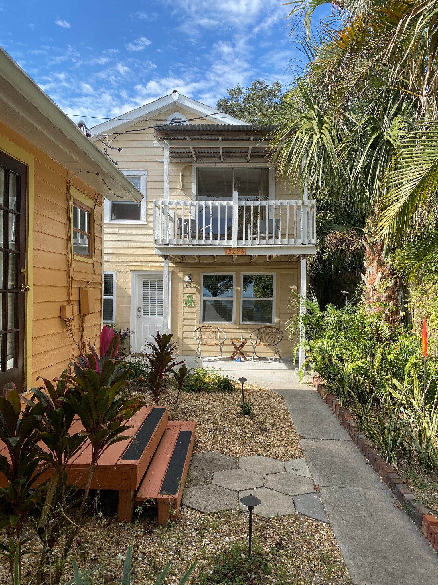 second floor deck faces Tampa Bay - 1527 1/2 Beach Dr SE