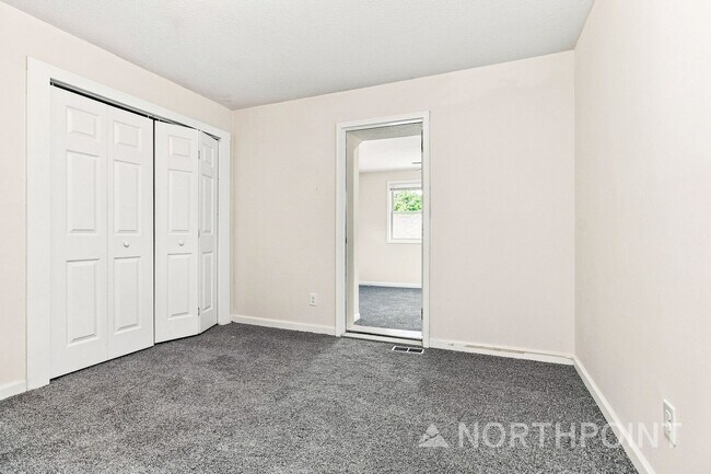 Building Photo - 236 Pleasant View Dr