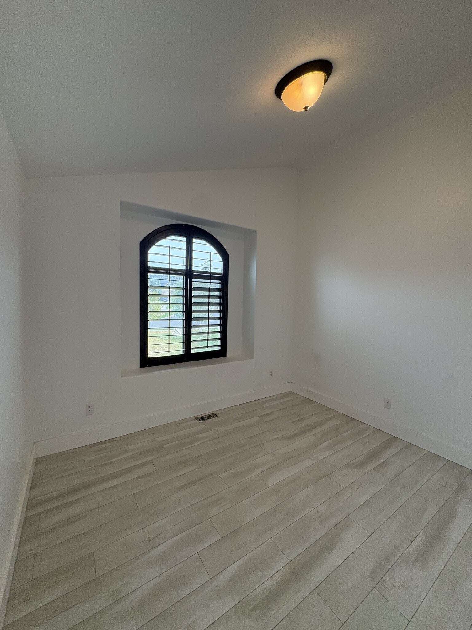 Building Photo - 3871 E Hopi Rd