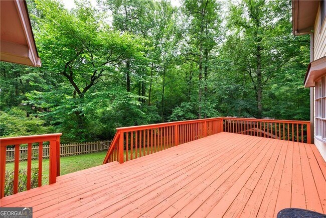 Building Photo - 10565 Shallowford Rd