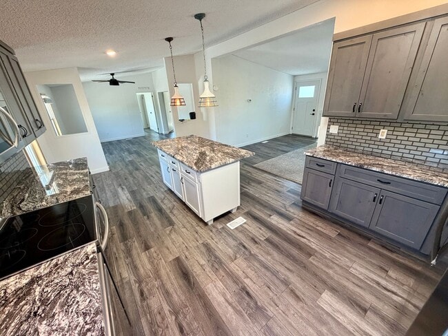 Building Photo - 6770 Silver Fox Ct