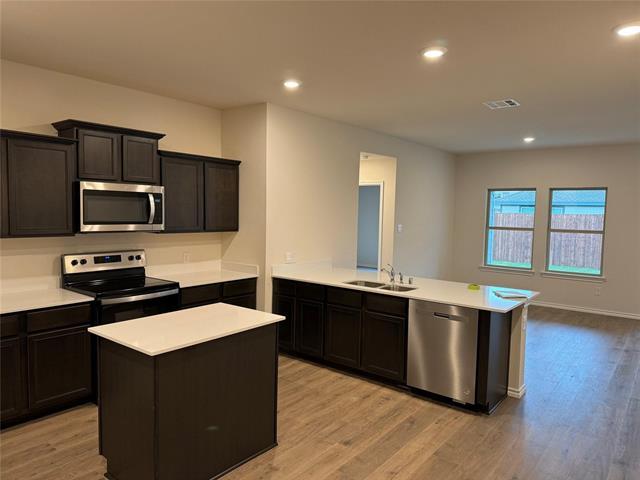 Building Photo - 2335 Gardenia Ln