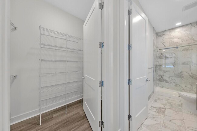 Building Photo - 121 34th St