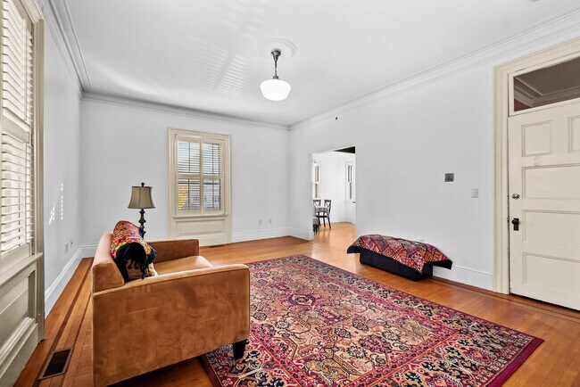 Living Room - 1447 Westminster St