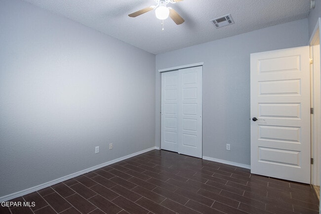 Building Photo - 3311 Catherine Ann Dr