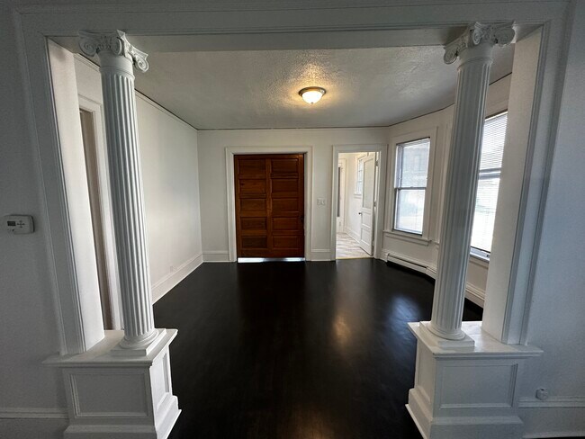 Building Photo - 3919 W Vliet St
