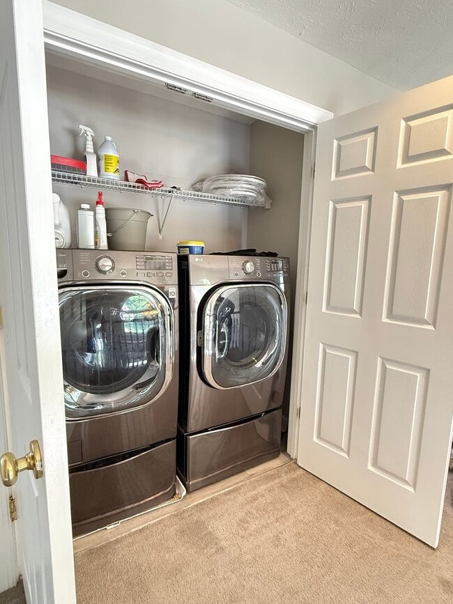 Building Photo - The Greenlands