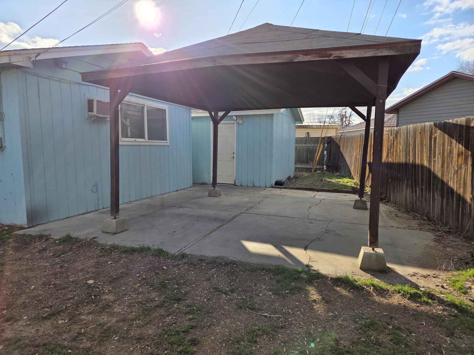 AWNING AREA - 258 Knolls Vista Dr