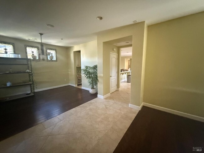 Primary Photo - 55 Toscana Dr