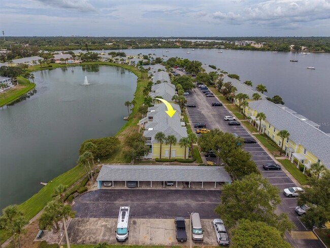 Building Photo - 222 Pompano Dr SE