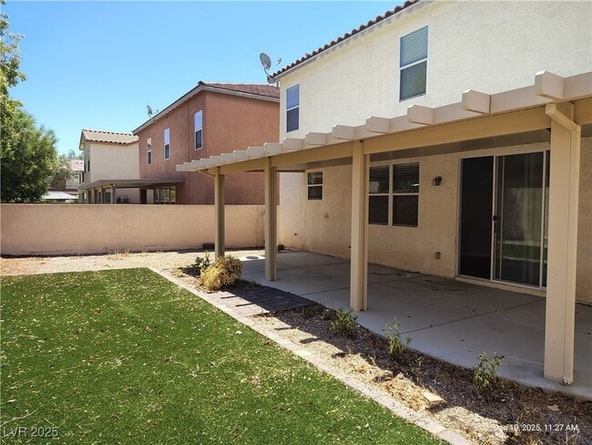 Building Photo - 7166 Clear Range Ave