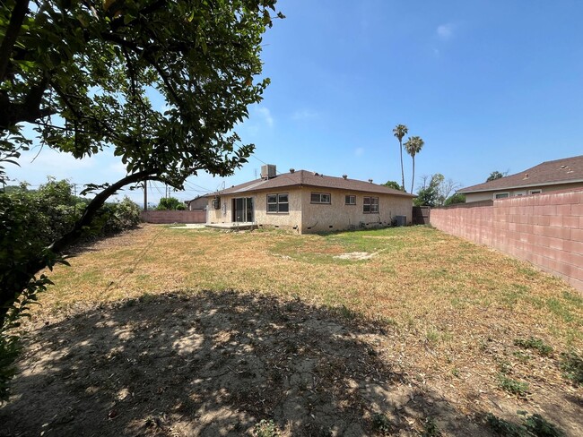 Building Photo - Winnetka 3+2 on cul-de-sac w/spacious back...