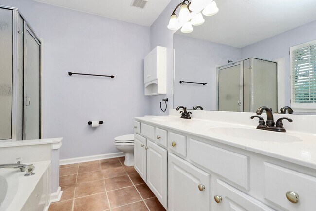 Building Photo - Beautiful 4/3 Home for Rent