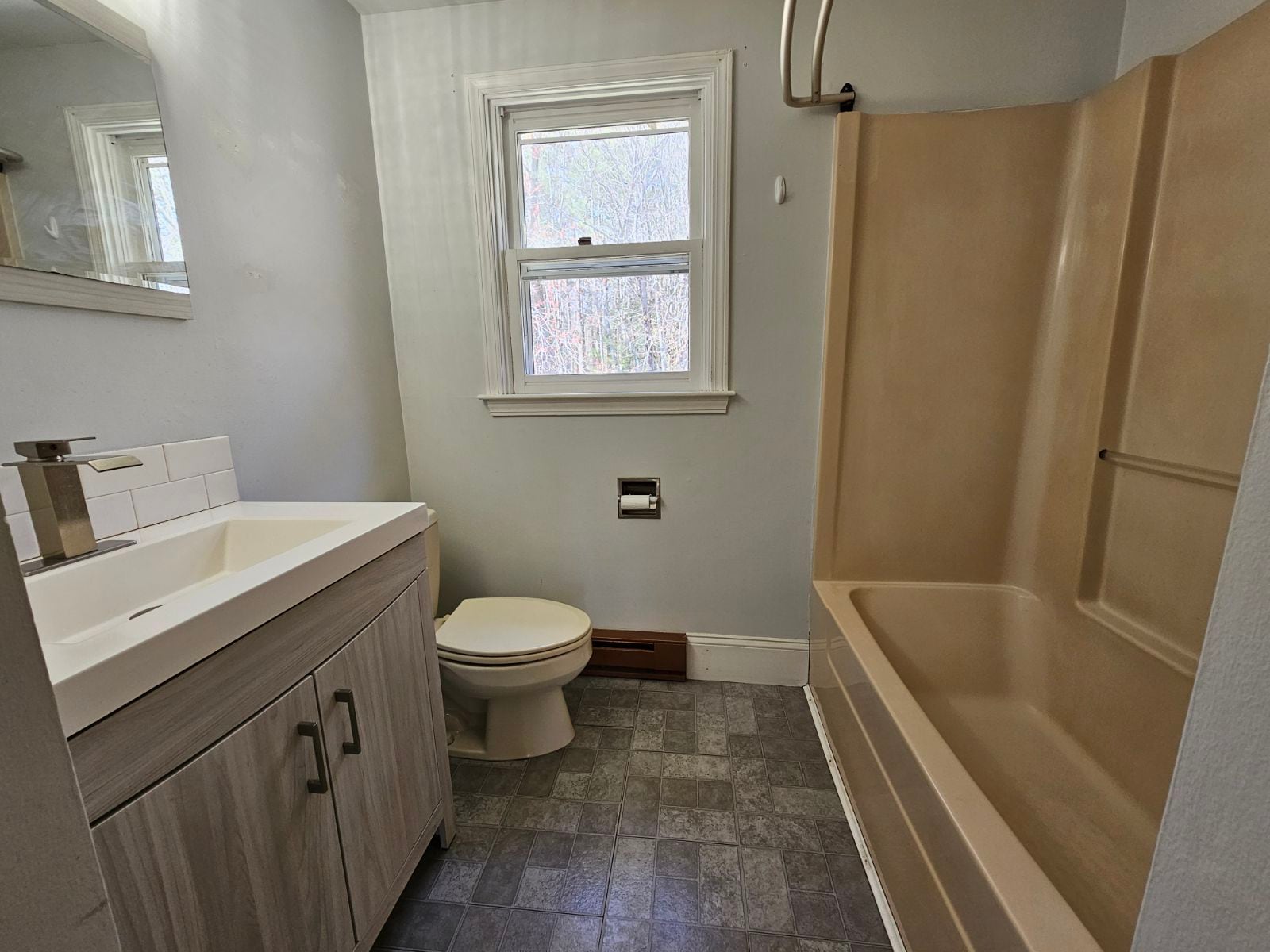 Building Photo - 27 Candlewood Ln