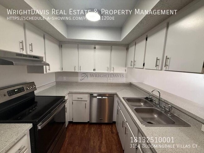 Building Photo - 3151 Bloomingdale Villas Ct