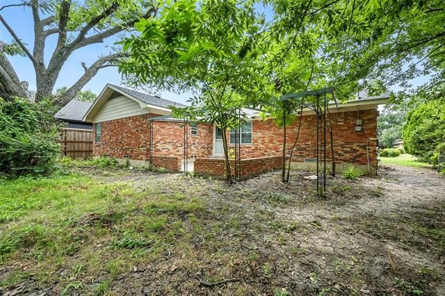 Building Photo - 304 N Bonham Dr