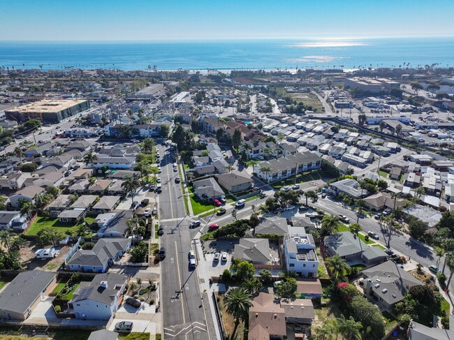 Building Photo - 810 California St