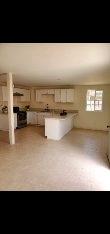 Building Photo - 1373 Holly Ave