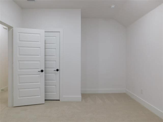 Building Photo - 124 Nora Ln