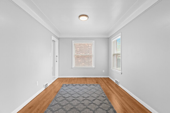 Building Photo - 5566 Haverhill St